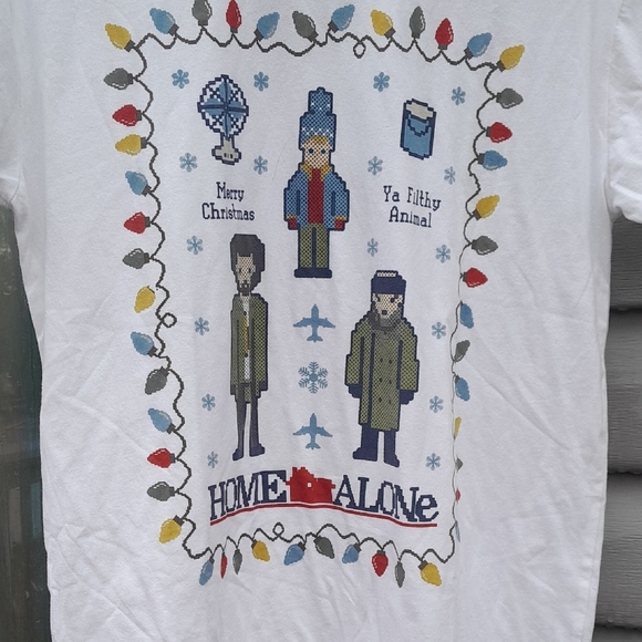 Home Alone Womens Medium White Holiday T-Shirt - Picture 3 of 4